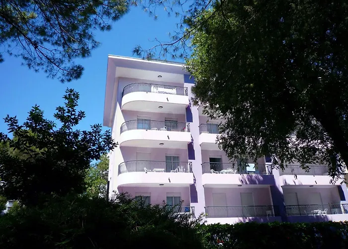 Relax By The Pool-beahost * ビビオーネ